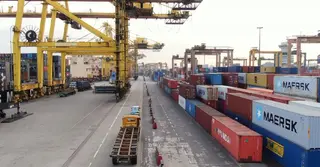 বিদেশি হাতে বন্দর পরিচালনা: নতুন সম্ভাবনা নাকি জাতীয় নিরাপত্তার ঝুঁকি?